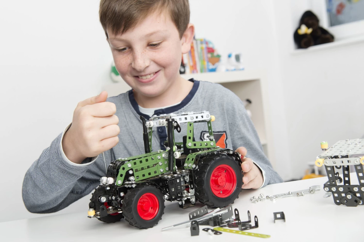 Tronico Junior Fendt 313 Vario – 1 : 24 8 Tronico Junior Fendt 313 Vario – 1 : 24 - Afbeelding 8